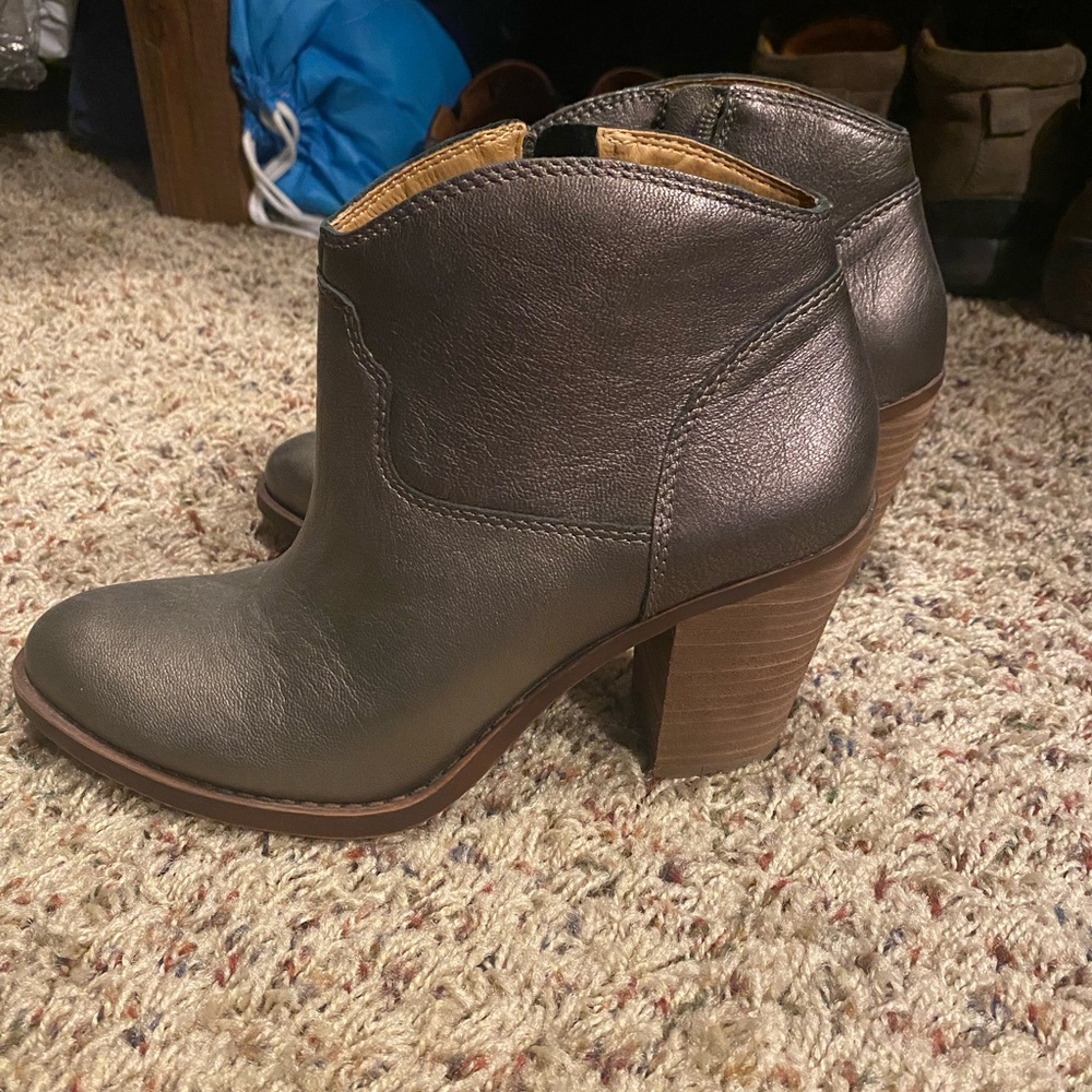 Women’s Lucky Brand Ankle Boot Size 7.5